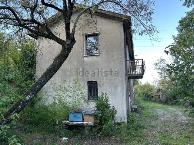 Rustico in vendita a Aiello Del Sabato, Campania