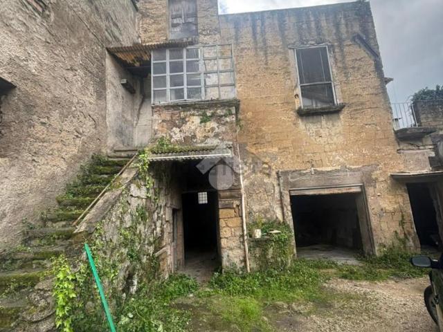 Rustico in vendita a Saviano, Campania