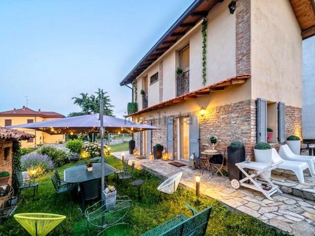 Rustico in vendita a Montù Beccaria, Lombardia