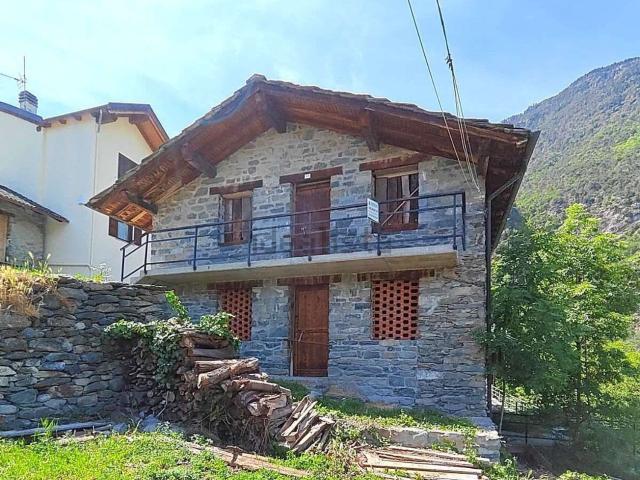 Rustico in vendita a Champdepraz, Aosta