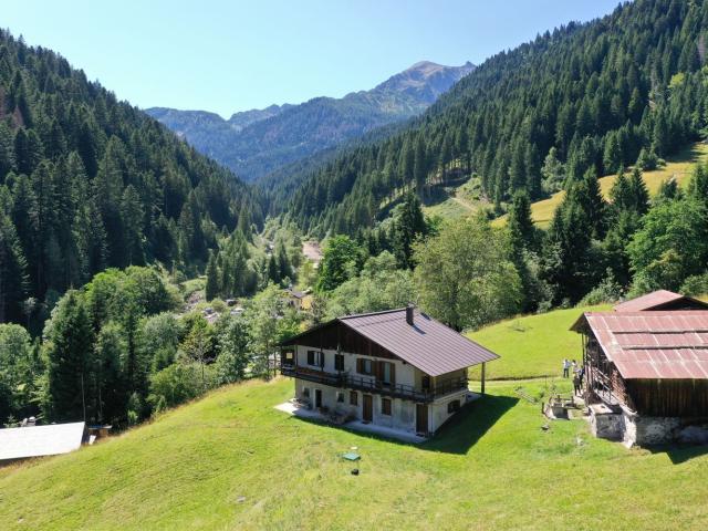 Rustico in vendita a Comunità di Primiero, Canal San Bovo