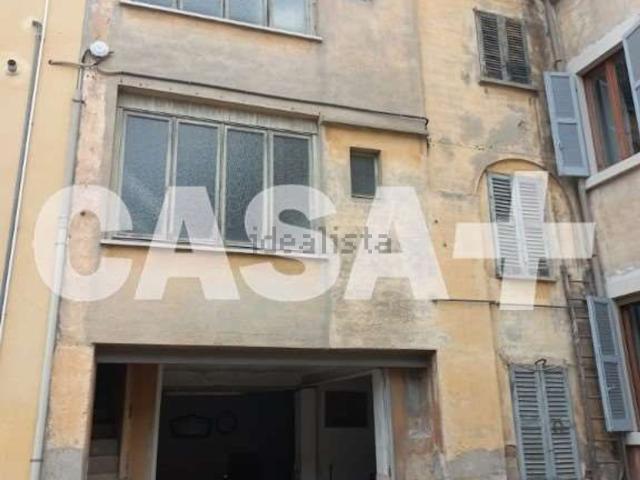 Rustico in vendita a Comunità Montana del Piambello, Cantello