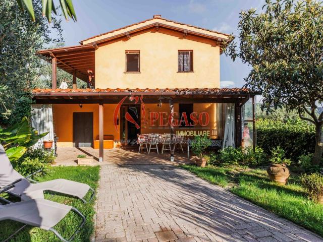 Rustico in vendita a Castelvecchio, Uzzano E Castello