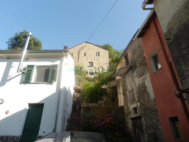 Rustico in vendita a Viarzo, Quiliano