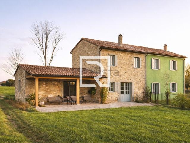Rustico in vendita a Quartiere Al Mare, Cesenatico