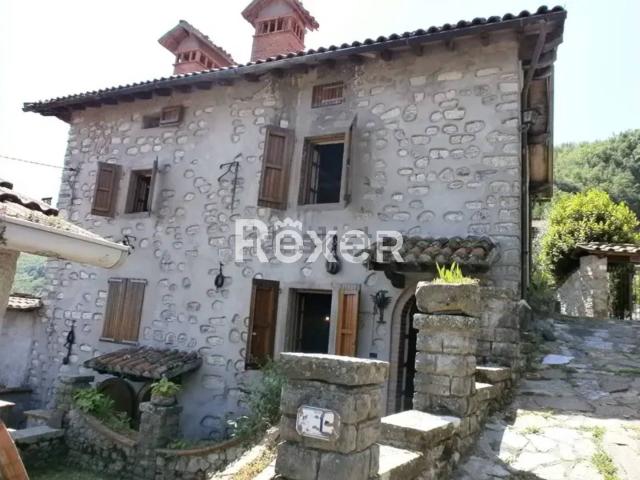 Rustico in vendita a Unione dei comuni Media Valle del Serchio, Borgo A Mozzano