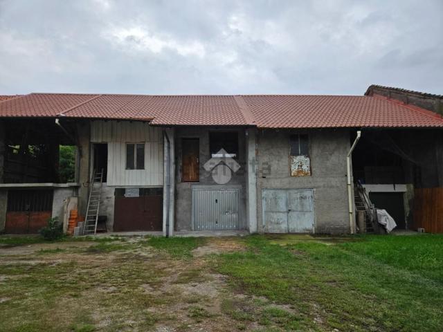 Rustico in vendita a Castellazzo de' Stampi, Corbetta