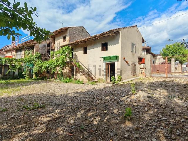 Rustico in vendita a Remanzacco, Friuli-Venezia Giulia