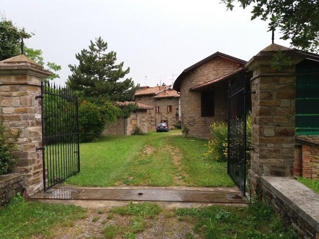 Rustico in vendita a Unione dei comuni del Distretto Ceramico, Prignano Sulla Secchia