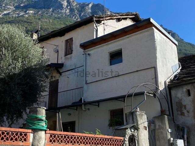 Rustico in vendita a Donnas, Aosta