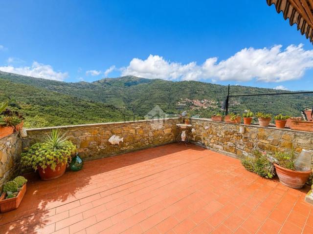 Rustico in vendita a Pietrabruna, Liguria