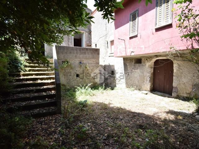 Rustico in vendita a Frasso Telesino, Campania