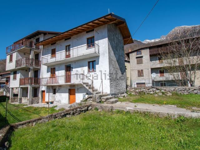 Rustico in vendita a Civo, Lombardia