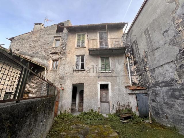 Rustico in vendita a Castello, Dervio