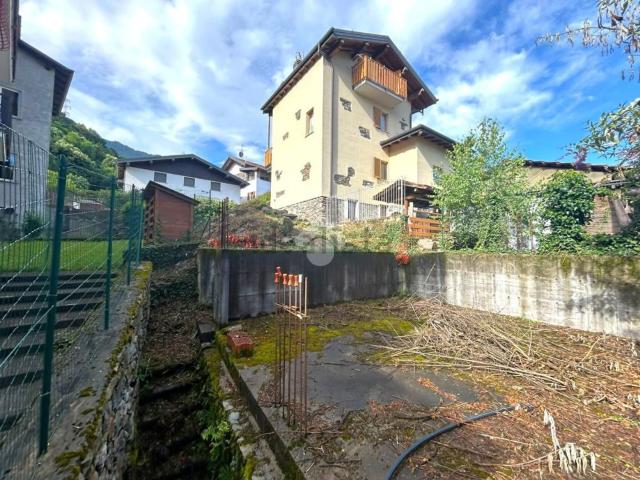 Rustico in vendita a Chiaro, Colico