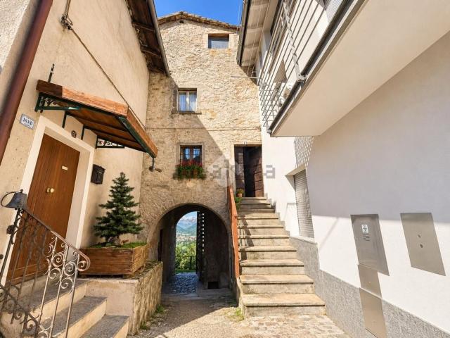 Rustico in vendita a Albosaggia, Lombardia