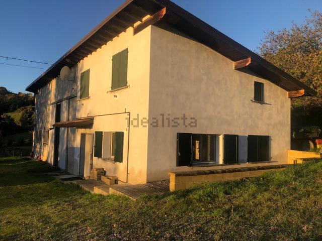 Rustico in vendita a Farini D'olmo, Reggio Emilia