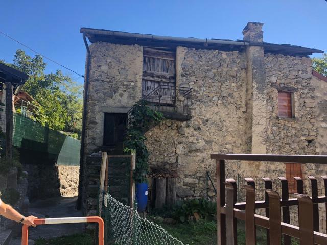 Rustico in vendita a Morbegno, Lombardia