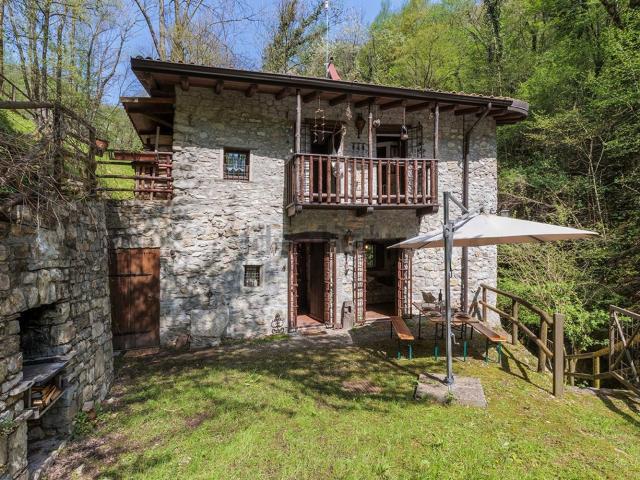 Rustico in vendita a Azzonica, Sorisole