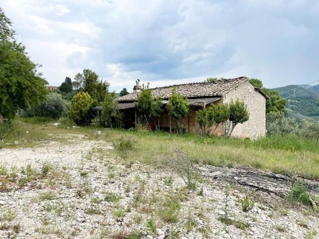 Rustico in vendita a Vocabolo Trevi, Terni