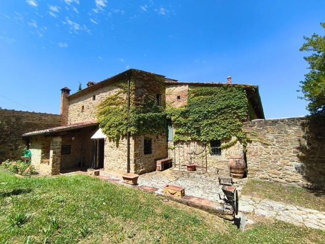 Rustico in vendita a San Polo In Chianti, Toscana