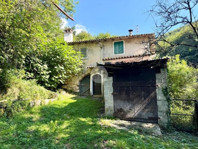 Rustico in vendita a Rubiana, Caprino Veronese