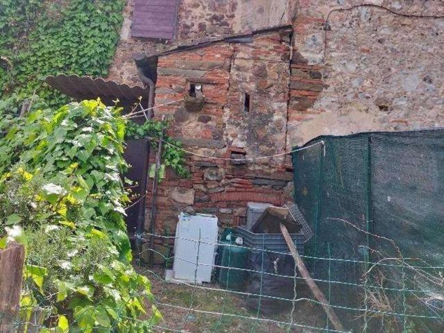 Rustico in vendita a Carmignano, Castello