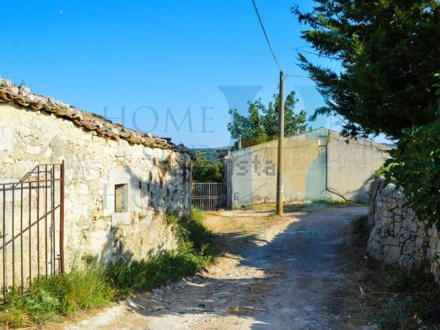Rustico in vendita a Palazzolo Acreide, Siracusa