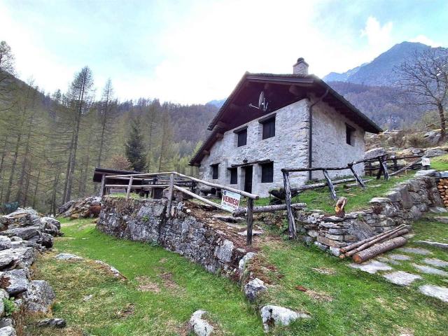 Rustico in vendita a Comunità montana della Valchiavenna, San Giacomo Filippo