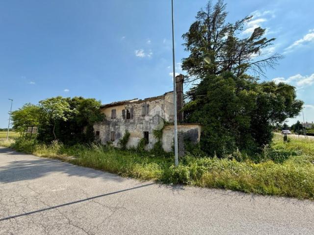 Rustico in vendita a Pravisdomini, Friuli-Venezia Giulia