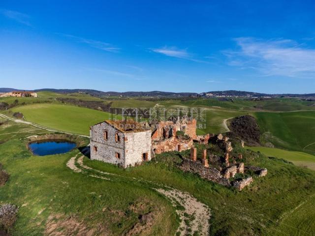 Rustico in vendita a Asciano, Toscana