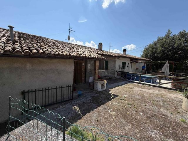 Rustico in vendita a Marche, Macerata