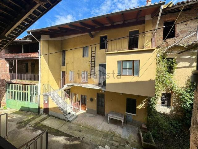 Rustico in vendita a Mombello, Masserano