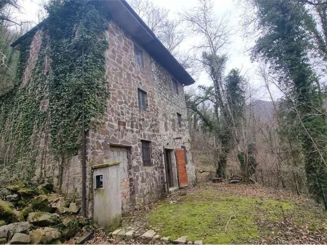 Rustico in vendita a Unione dei comuni Media Valle del Serchio, Pescaglia