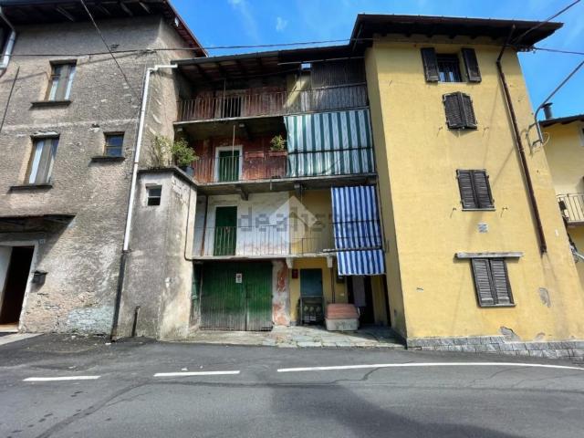 Rustico in vendita a Pogliana, Bisuschio