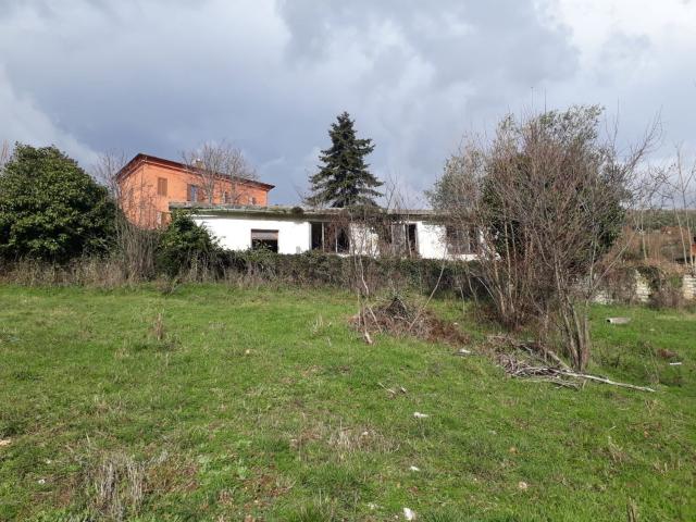 Rustico in vendita a Trivigliano, Lazio
