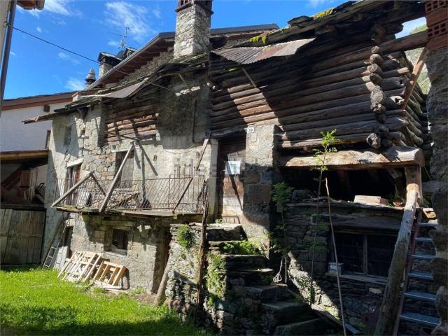 Rustico in vendita a Brusson, Aosta