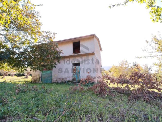 Rustico in vendita a Melizzano, Campania