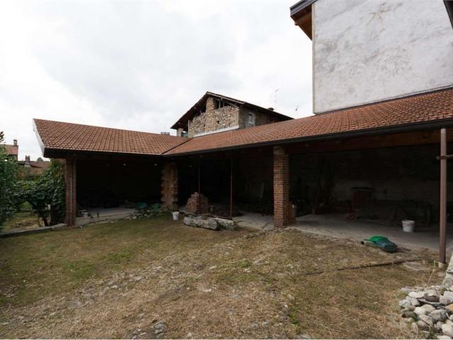Rustico in vendita a Invorio Superiore, Invorio