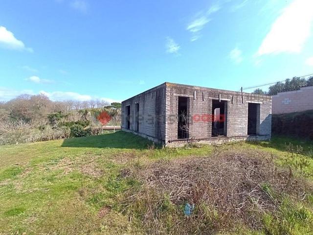 Rustico in vendita a Sassi Rossi, Aprilia