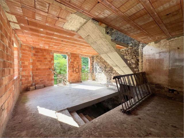 Rustico in vendita a Comunità Montana del Piambello, Cadegliano