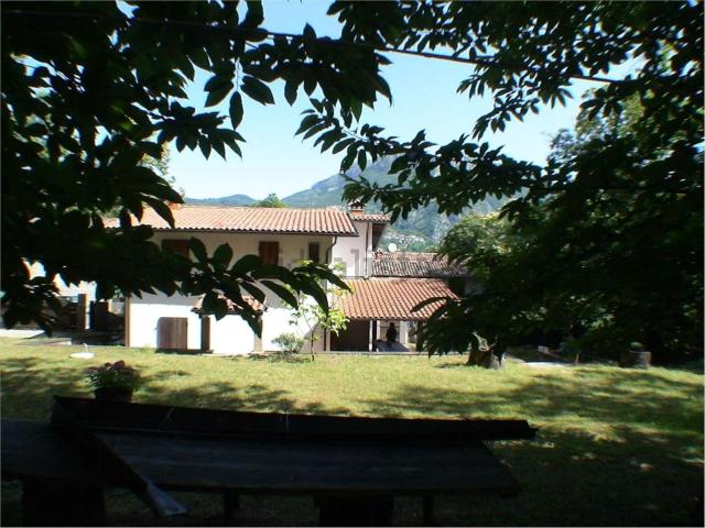Rustico in vendita a Unione Comuni Garfagnana, Villa Collemandina