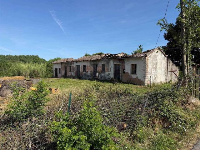 Rustico in vendita a Ceprano, Frosinone