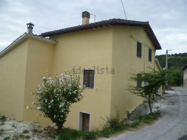 Rustico in vendita a Di Contro, Marche