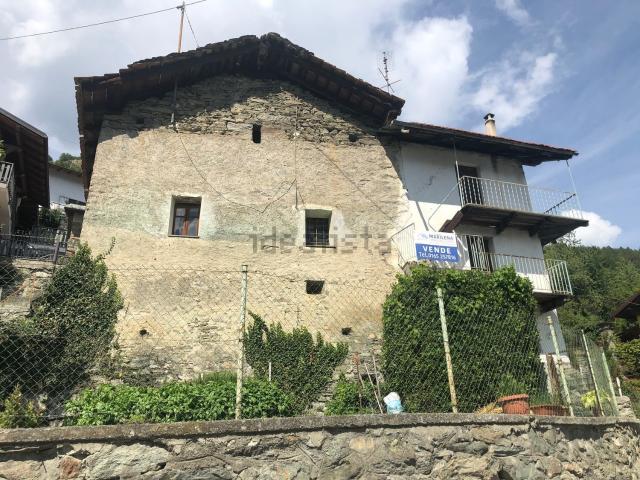 Rustico in vendita a Quart, Aosta
