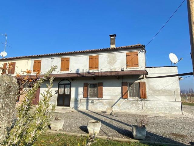 Rustico in vendita a Ferrara, Reggio Emilia