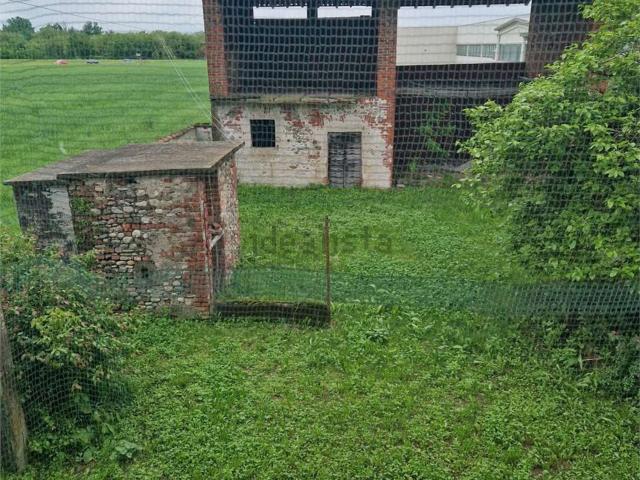 Rustico in vendita a Piemonte, Novara