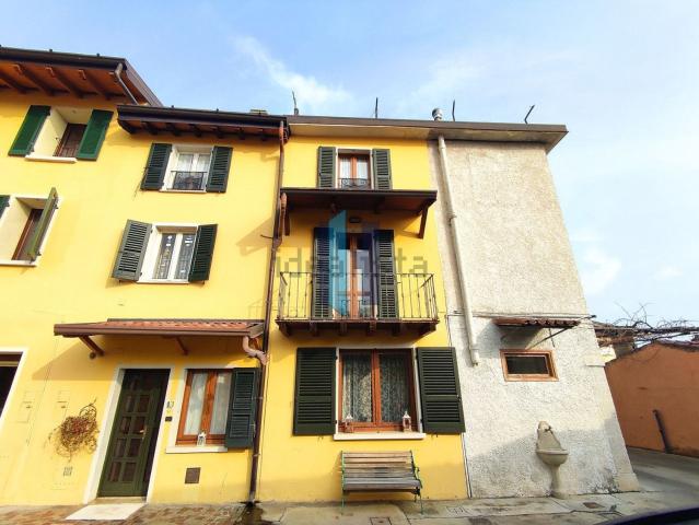 Rustico in vendita a Botticino Sera, Botticino