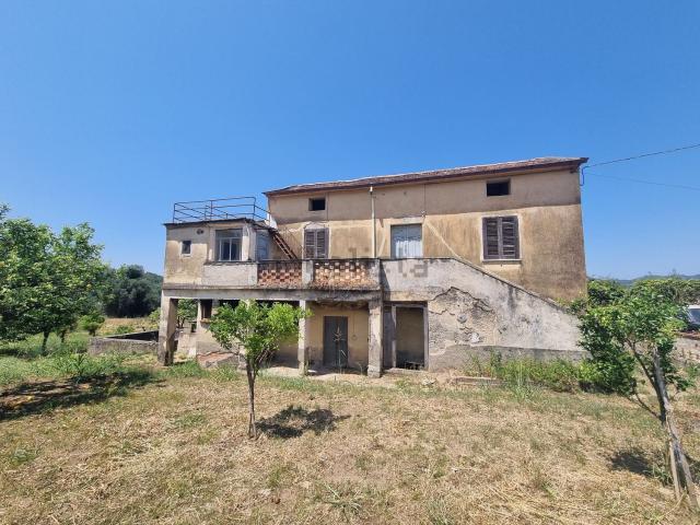 Rustico in vendita a La Badia, Vallo della Lucania