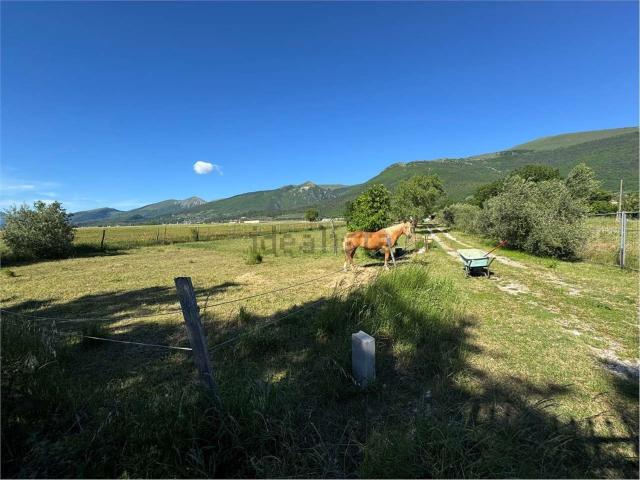 Rustico in vendita a Rasina, Gualdo Tadino